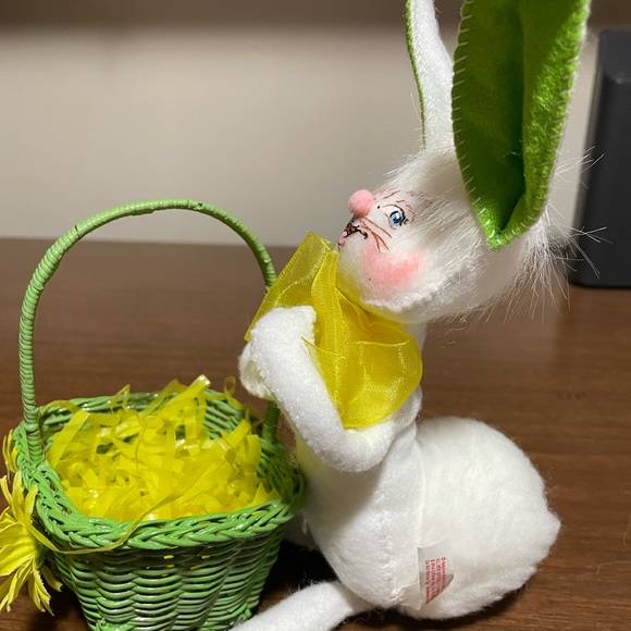 Annalee Easter Bunny With Basket Mobilitee Dolls. Easter Spring Decorations - Picture 3 of 7
